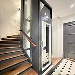 Luxembourg Garden Deluxe Flat